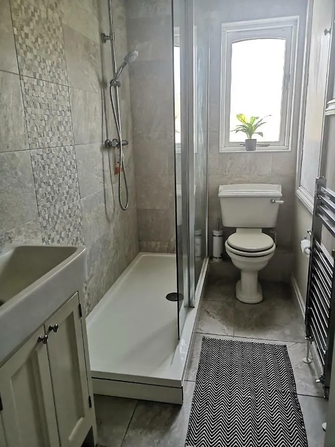 Cf10 House - Cardiff City Centre Apartment