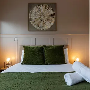 Trendy Centre With Free Parking Apartment